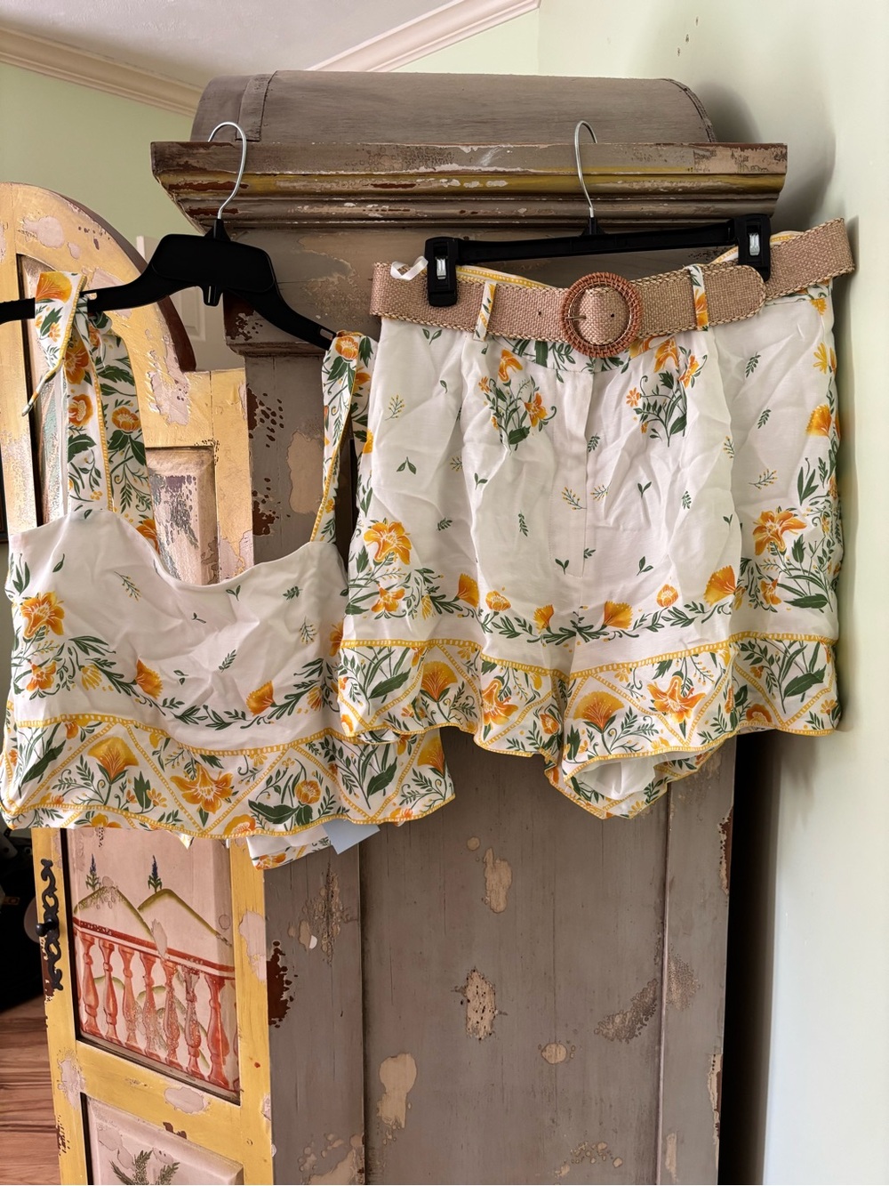 ANTONIO MELANI White short set with Yellow Floral Border